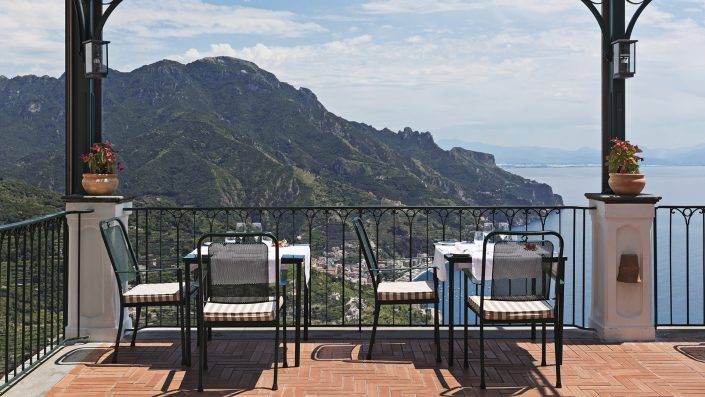 Luxury hike and eat the Amalfi Coast with Mountain Trek